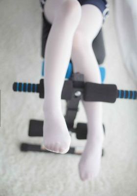 房间寡妇hd中字_有字幕完整版