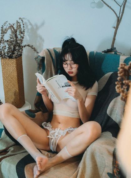 邻居家的姐姐在线_国产剧高清完整版