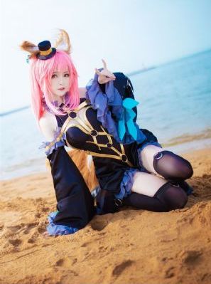 恶魔女狱长_BD英语超清在线观看