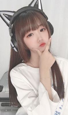 小小姑娘电影播放免费视频_国产剧在线视频观看