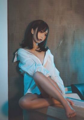 老头边吃奶边弄进去呻吟_1080P免费高清观看